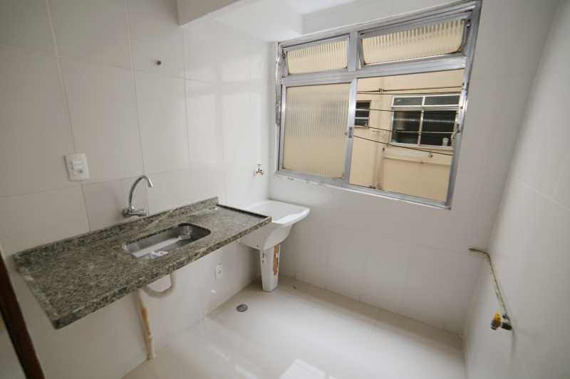 Apartamento à venda com 2 quartos, 40m² - Foto 16