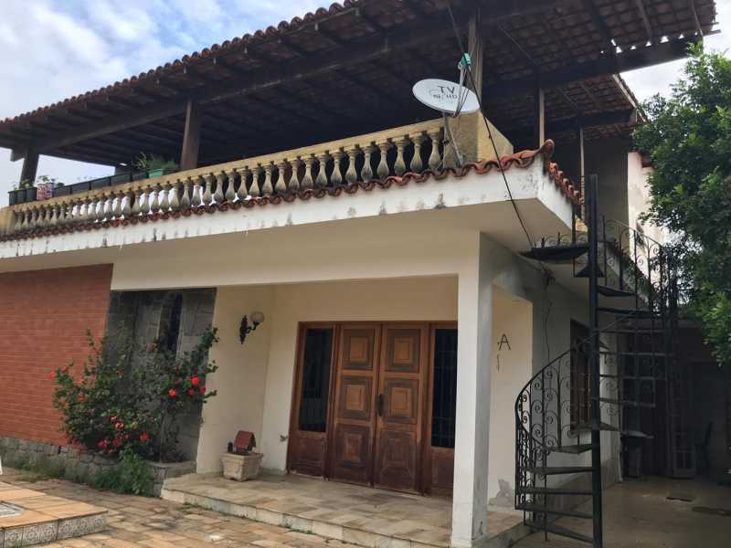 Casa de Condomínio à venda com 3 quartos, 184m² - Foto 1