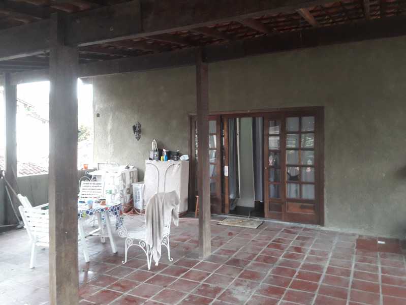 Casa de Condomínio à venda com 3 quartos, 184m² - Foto 2