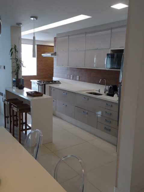 Apartamento à venda com 3 quartos, 122m² - Foto 14