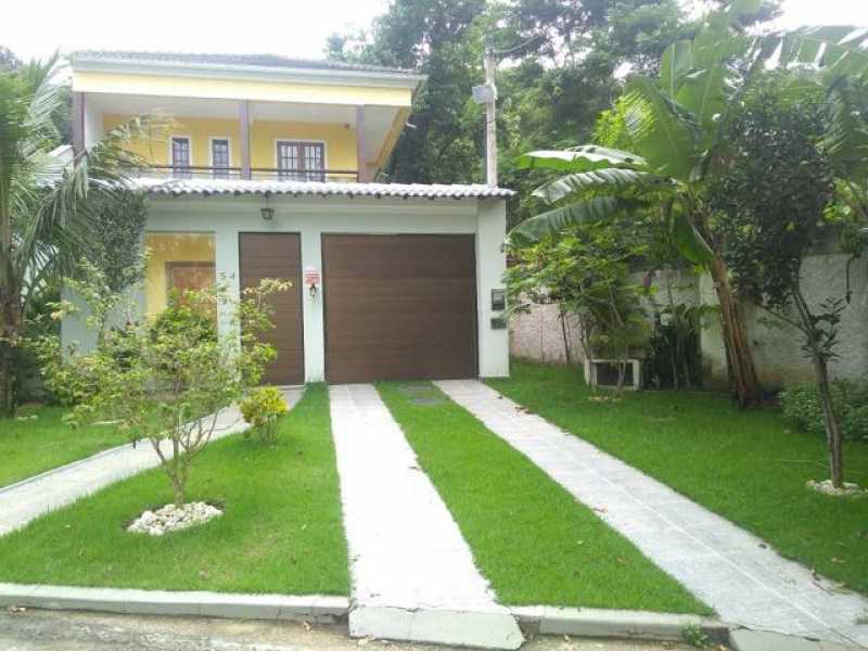 Casa de Condomínio à venda com 3 quartos, 230m² - Foto 2