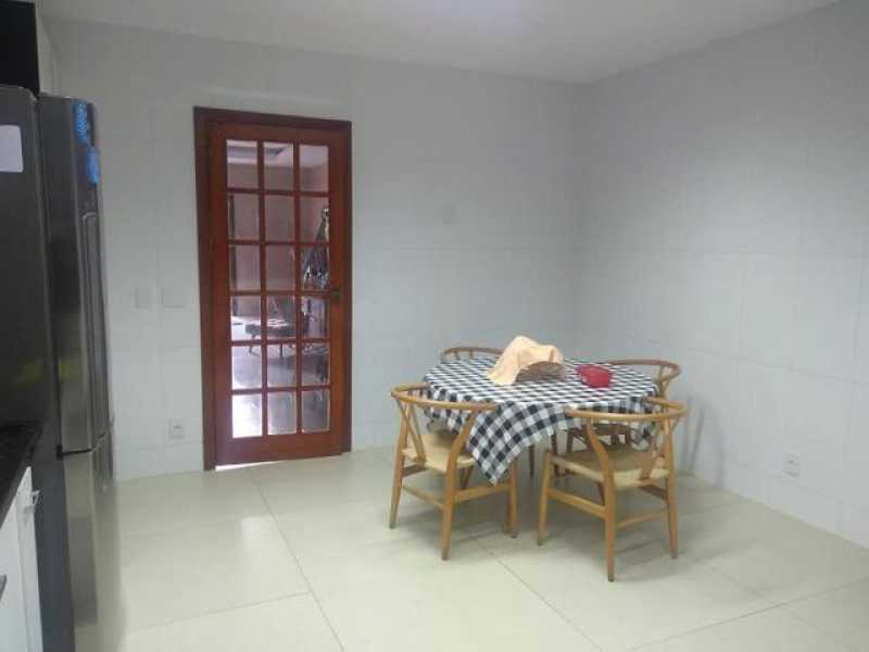 Casa de Condomínio à venda com 3 quartos, 230m² - Foto 6