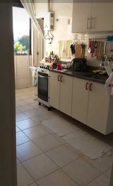 Apartamento à venda com 2 quartos, 81m² - Foto 3