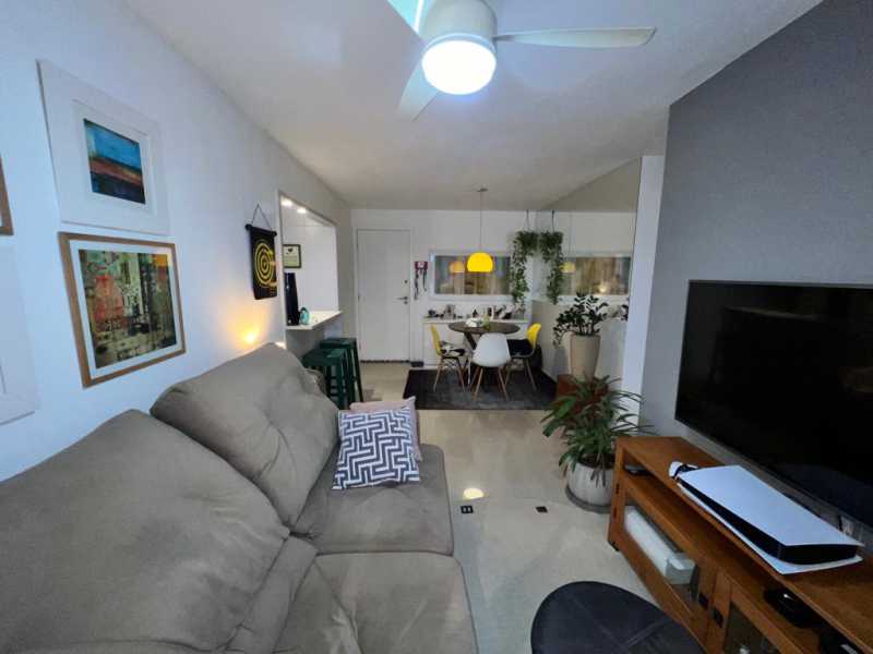 Apartamento à venda com 2 quartos, 67m² - Foto 1