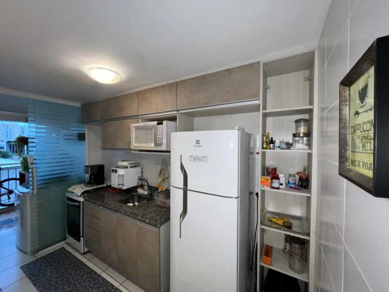 Apartamento à venda com 2 quartos, 67m² - Foto 17