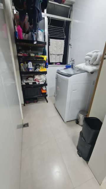 Apartamento à venda com 2 quartos, 82m² - Foto 27