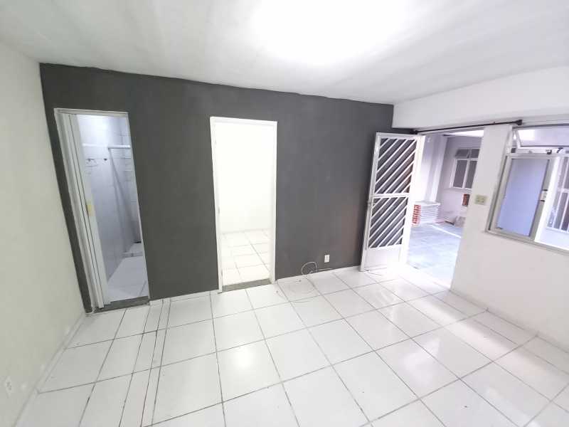 Apartamento à venda com 1 quarto, 28m² - Foto 2