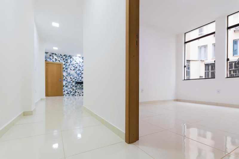 Apartamento à venda com 2 quartos, 75m² - Foto 12