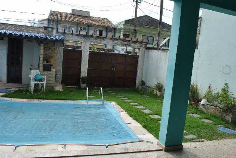 Casa de Condomínio à venda com 4 quartos, 300m² - Foto 5