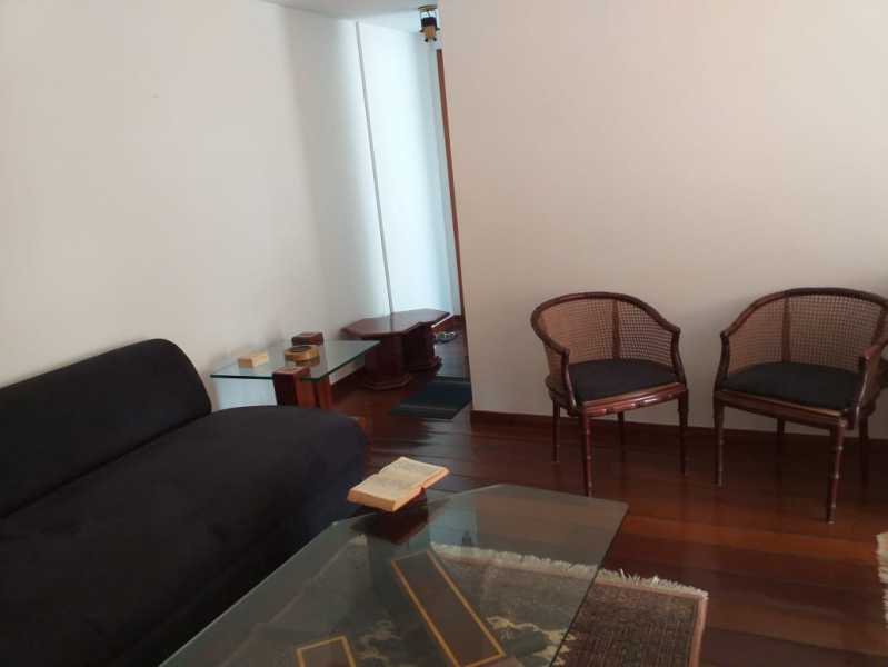 Apartamento à venda com 3 quartos, 125m² - Foto 4