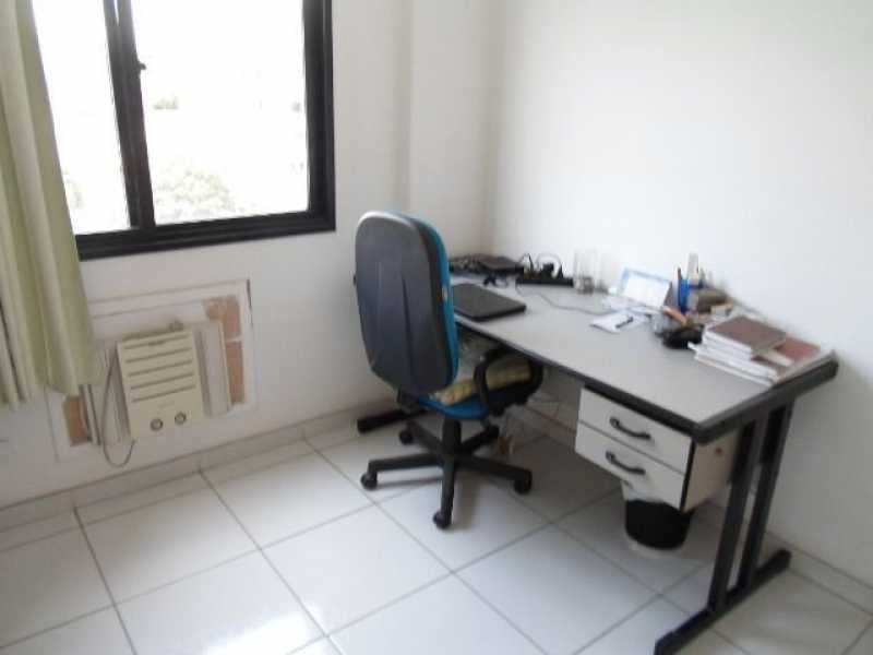 Apartamento à venda com 2 quartos, 68m² - Foto 8