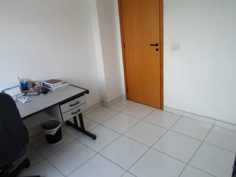 Apartamento à venda com 2 quartos, 68m² - Foto 14