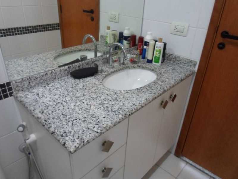 Apartamento à venda com 2 quartos, 68m² - Foto 15