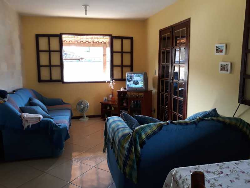 Casa à venda com 4 quartos, 90m² - Foto 12