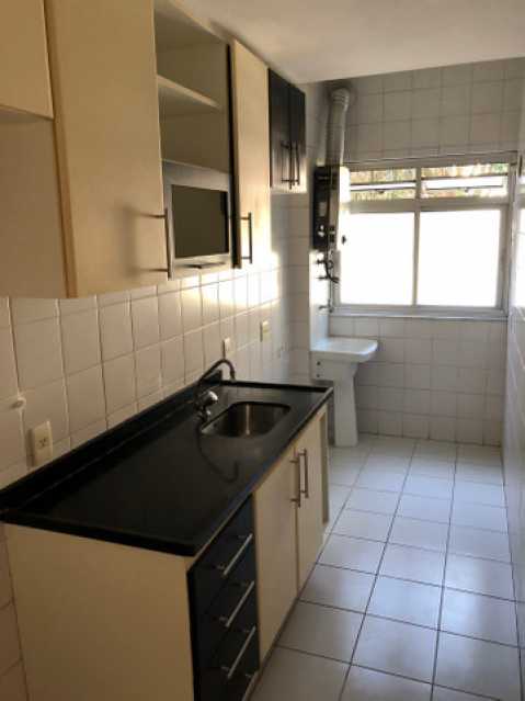 Apartamento à venda com 2 quartos, 65m² - Foto 4