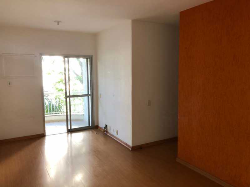 Apartamento à venda com 2 quartos, 65m² - Foto 2