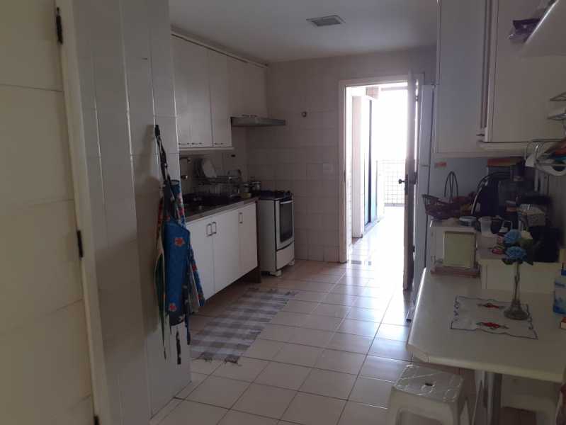 Cobertura à venda com 2 quartos, 214m² - Foto 15