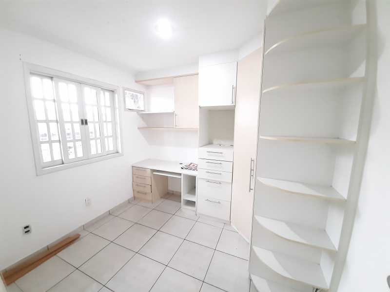 Casa de Condomínio à venda com 4 quartos, 330m² - Foto 14