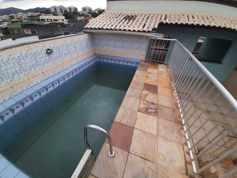 Casa de Condomínio à venda com 4 quartos, 330m² - Foto 26