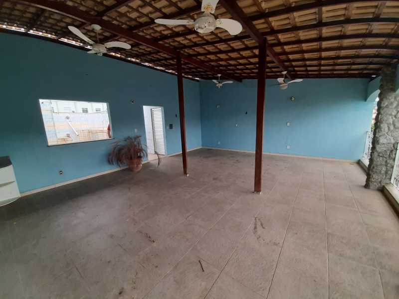 Casa de Condomínio à venda com 4 quartos, 330m² - Foto 29