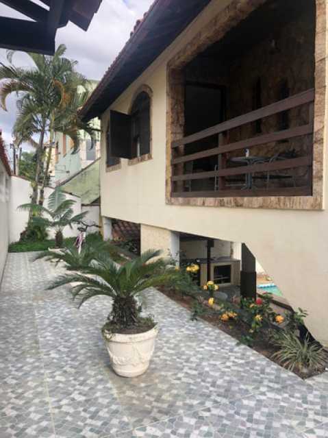 Casa de Vila à venda com 3 quartos, 200m² - Foto 2