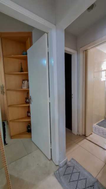 Apartamento à venda com 3 quartos, 121m² - Foto 10