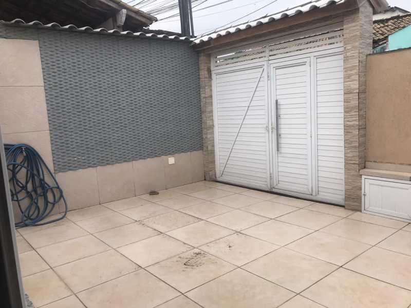 Casa de Condomínio à venda com 3 quartos, 250m² - Foto 4