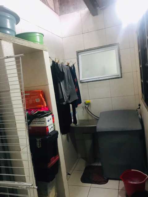 Casa de Condomínio à venda com 3 quartos, 250m² - Foto 19