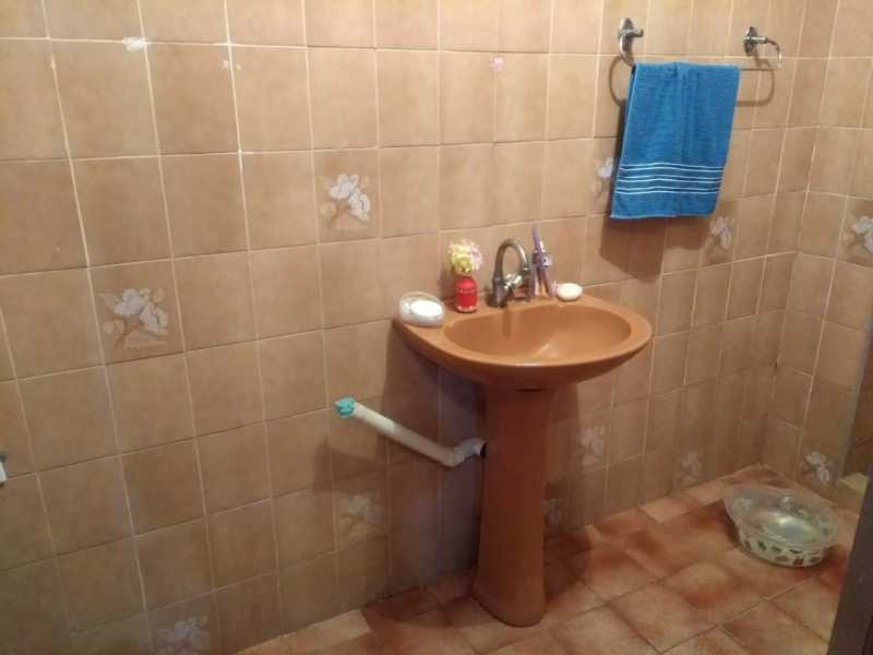 Casa à venda com 2 quartos, 100m² - Foto 3