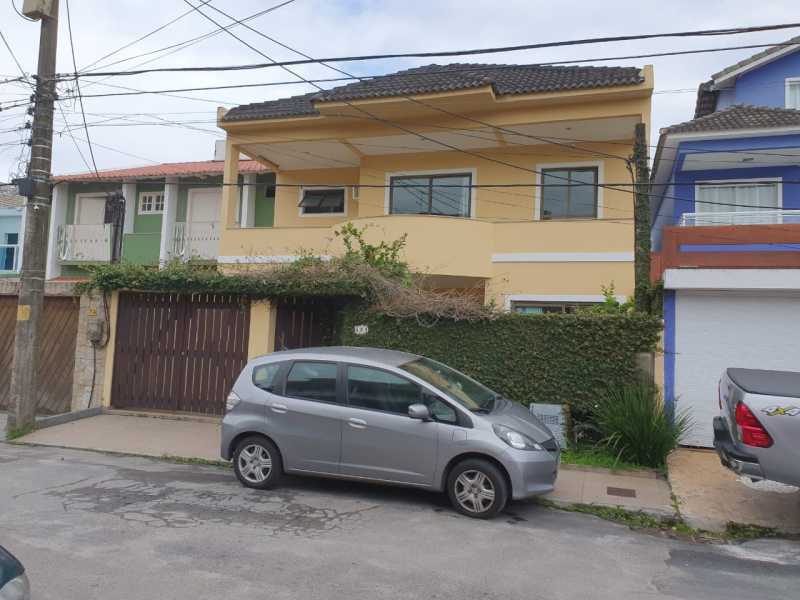 Casa de Condomínio à venda com 5 quartos, 260m² - Foto 1