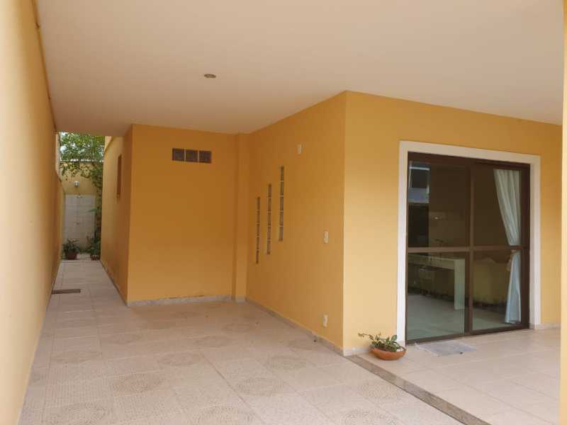 Casa de Condomínio à venda com 5 quartos, 260m² - Foto 5