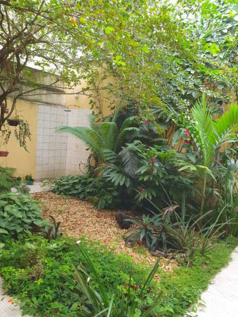 Casa de Condomínio à venda com 5 quartos, 260m² - Foto 15