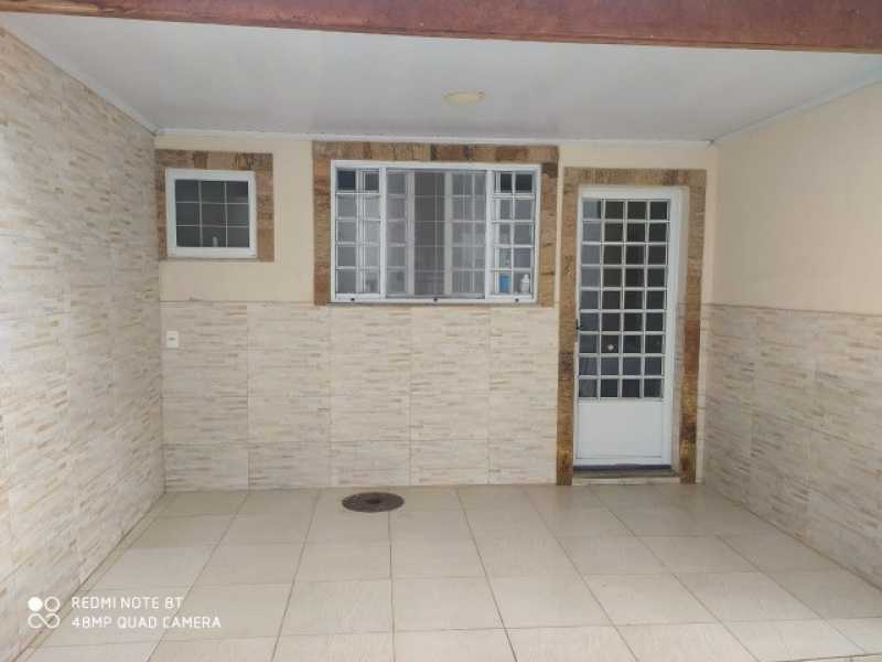 Casa à venda com 3 quartos, 182m² - Foto 1