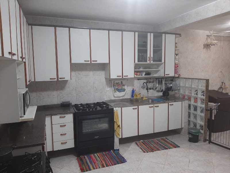 Casa à venda com 3 quartos, 180m² - Foto 11