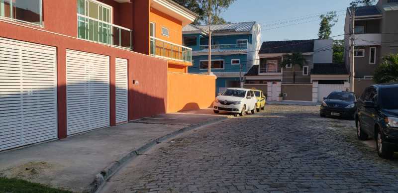 Casa de Condomínio à venda com 2 quartos, 140m² - Foto 2