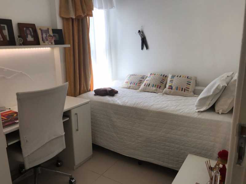 Apartamento à venda com 3 quartos, 78m² - Foto 2