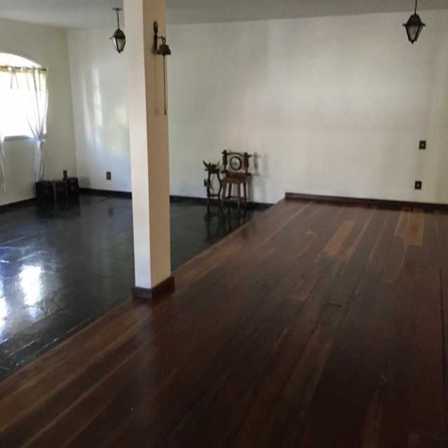 Casa de Condomínio à venda com 4 quartos, 400m² - Foto 4