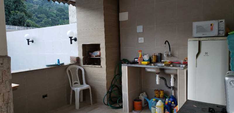 Casa de Condomínio à venda com 4 quartos, 220m² - Foto 3