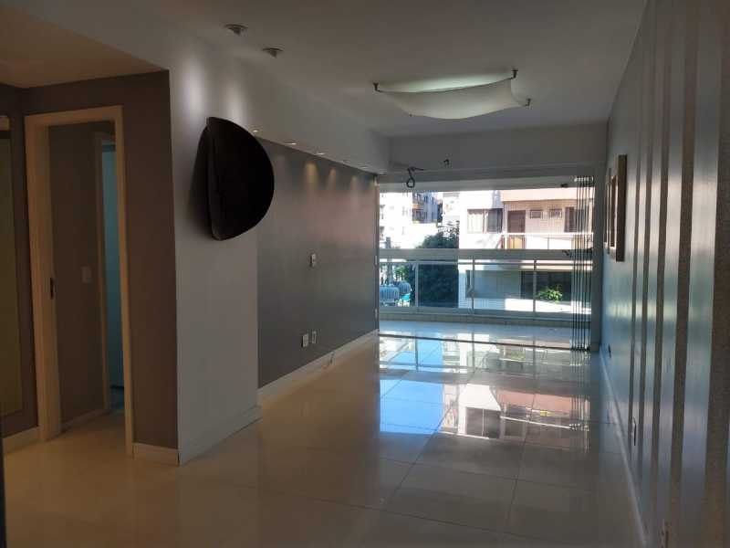 Apartamento à venda com 2 quartos, 95m² - Foto 1