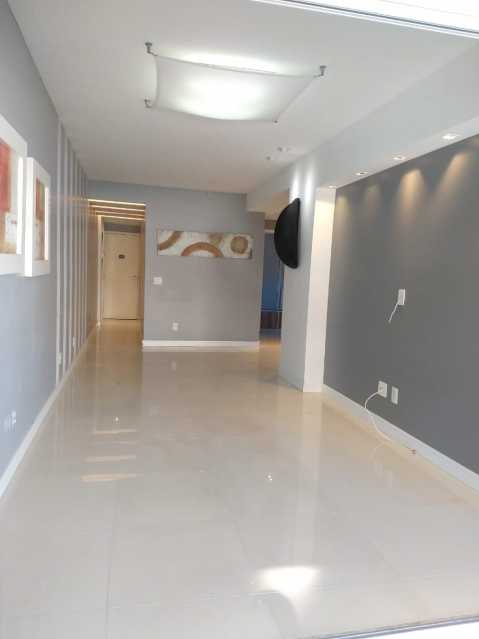 Apartamento à venda com 2 quartos, 95m² - Foto 4