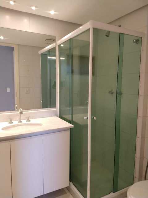 Apartamento à venda com 2 quartos, 95m² - Foto 18