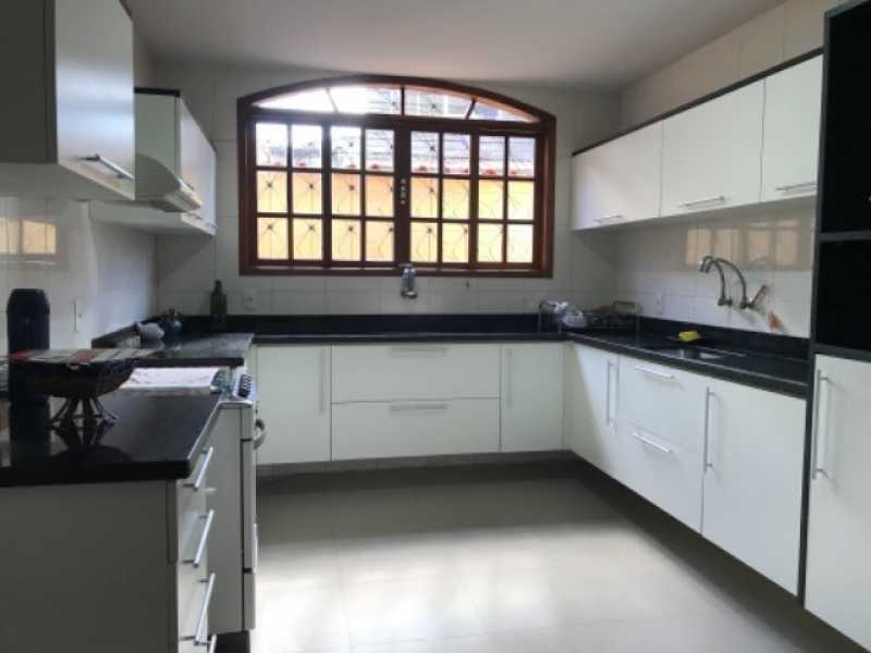 Casa de Condomínio à venda com 4 quartos, 200m² - Foto 9