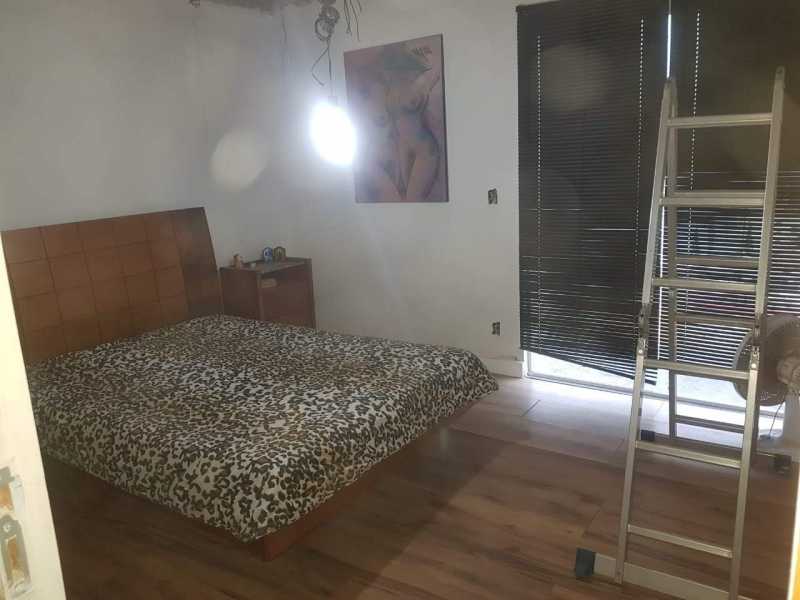 Casa de Condomínio à venda com 4 quartos, 273m² - Foto 12