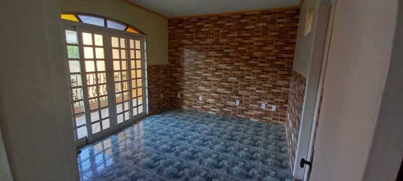 Casa à venda com 3 quartos, 200m² - Foto 13