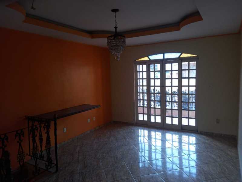 Casa à venda com 3 quartos, 200m² - Foto 17