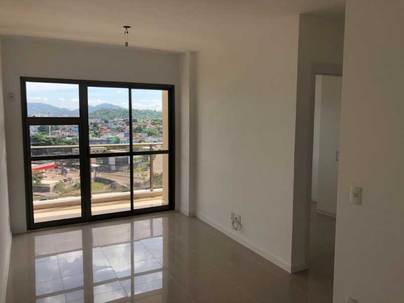 Apartamento à venda com 2 quartos, 64m² - Foto 1