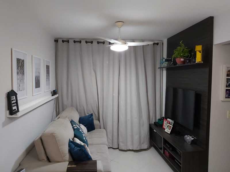 Apartamento à venda com 2 quartos, 69m² - Foto 1