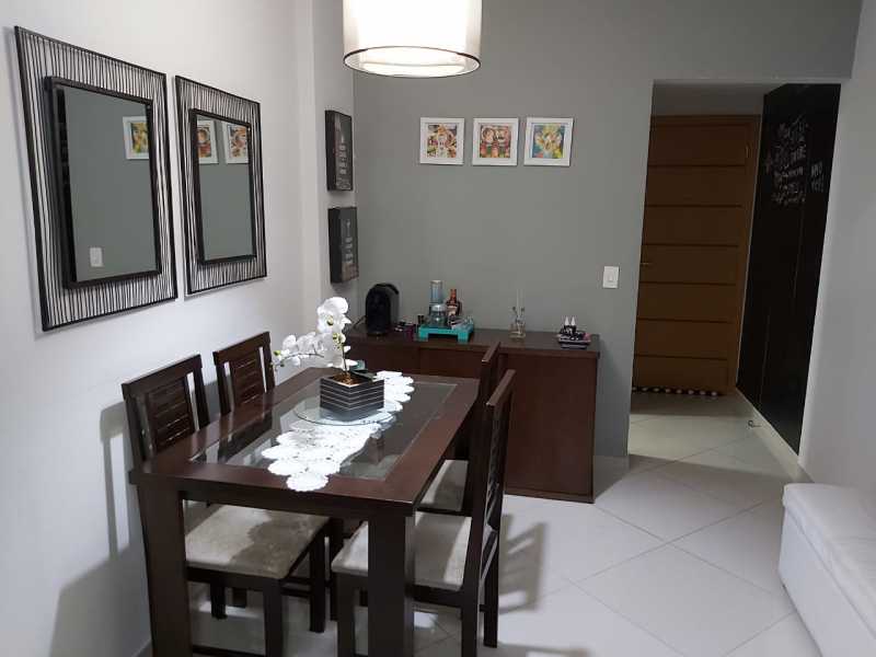 Apartamento à venda com 2 quartos, 69m² - Foto 3