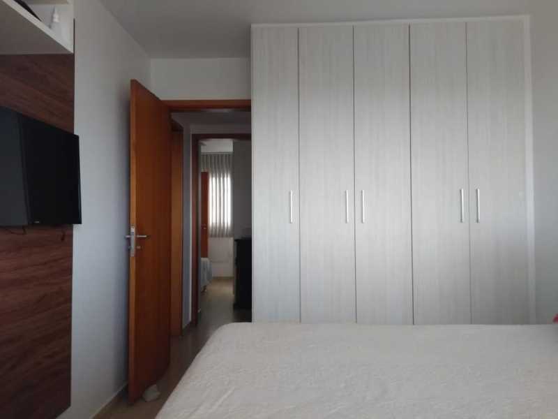 Apartamento à venda com 3 quartos, 84m² - Foto 12