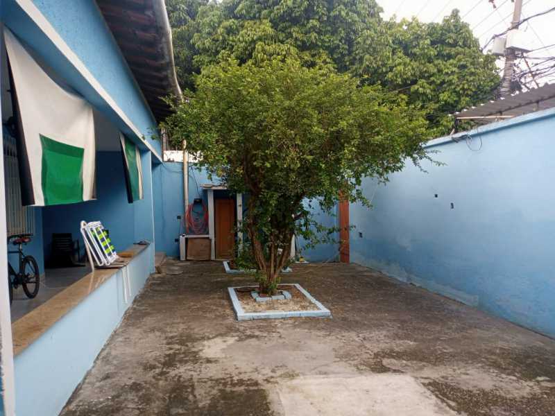 Casa à venda com 3 quartos, 200m² - Foto 7